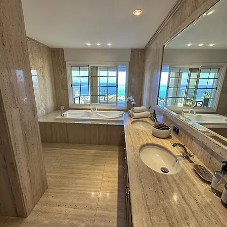 Boutique Leicht & Friends * أذيخي