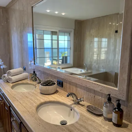 Мініготель Boutique Leicht & Friends Адехе